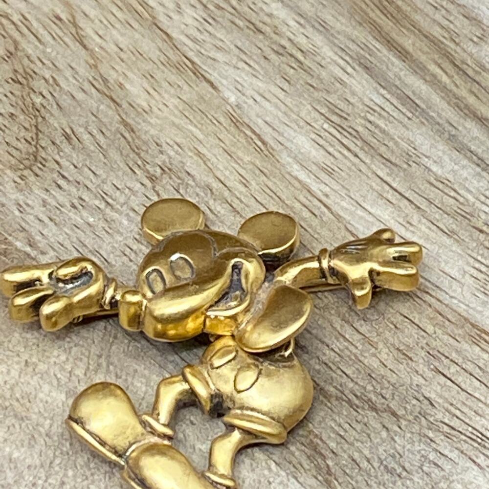 Mickey Mouse Walt Disney Pin Broach Brooch Swinging Hips Hinge Gold Tone Jewelry - Picture 2 of 10